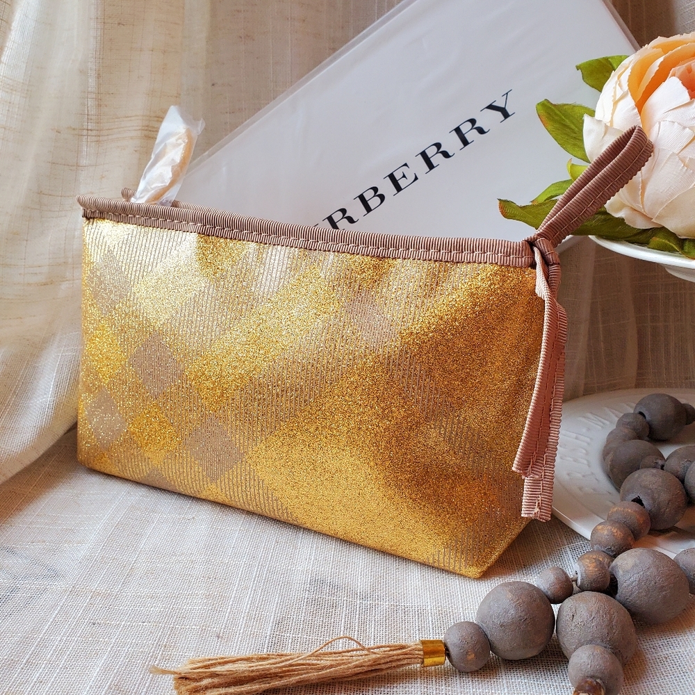Burberry Beauty Cosmetic Pouch In Metallic Gold